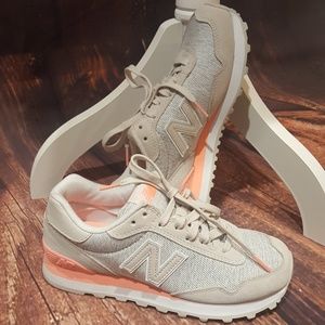 New balance shoes size 6